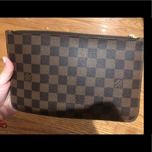 Louis Vuitton neverfull MM wristlet